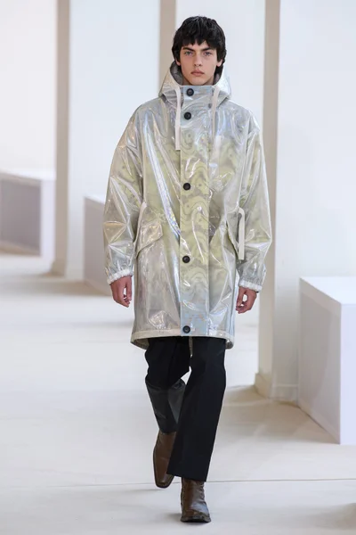 Look 9